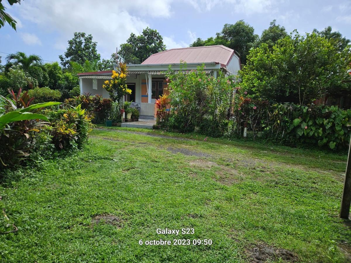 Villa Maison Familiale Authentique à Capesterre-Belle-Eau Extérieur photo
